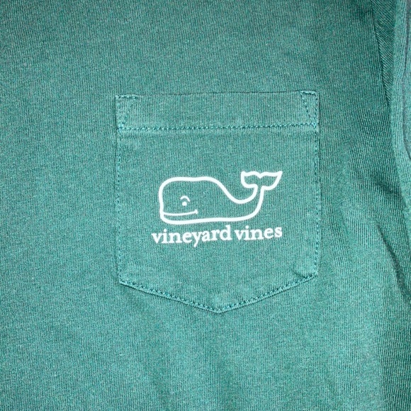 Vineyard Vines Kids’ Whale Graphic Long-Sleeve Pocket Tee, Small - Picture 2 of 6